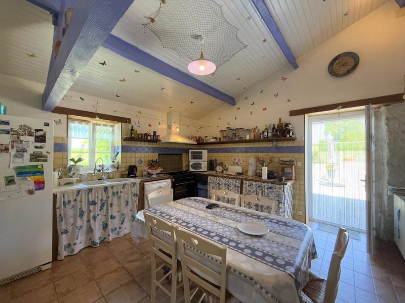 Maison - 314 m² - 10 pièces