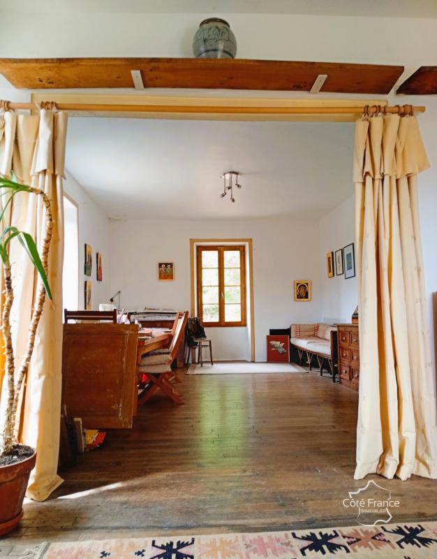 Corps de ferme - 270 m² - 9 pièces