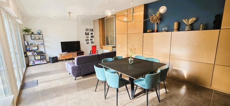 Maison de ville - 160 m² - 8 pièces