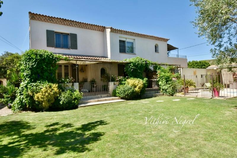 Villa - 209 m² - 7 pièces