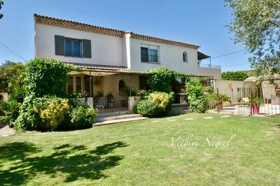 Villa - 209 m² - 7 pièces