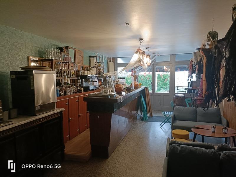 Local commercial - 350 m² - 8 pièces