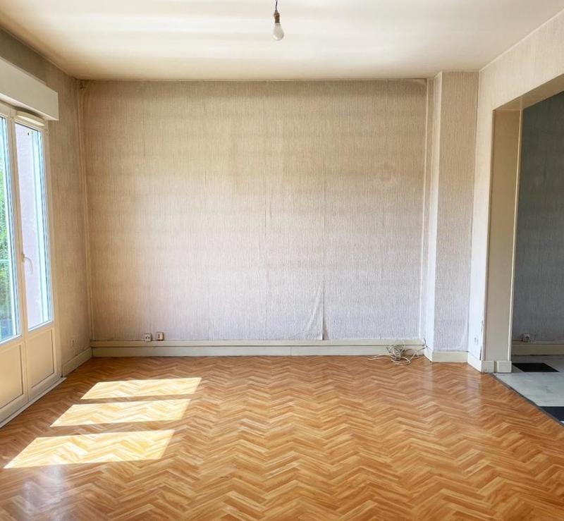 Maison - 99 m² - 6 pièces