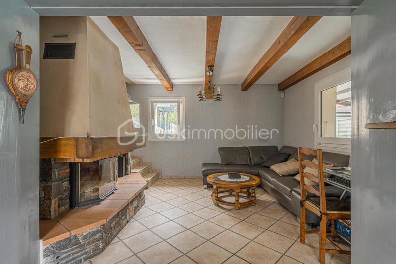 Maison traditionnelle - 268 m² - 7 pièces