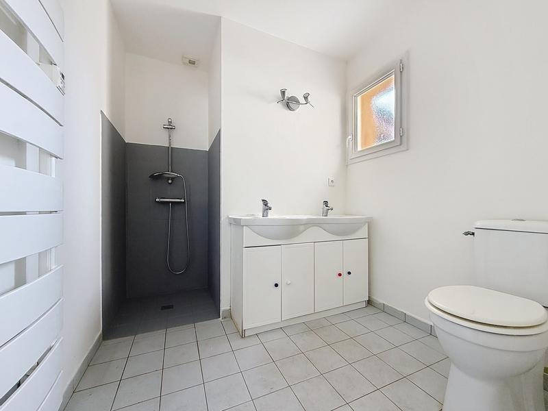 Maison - 215 m² - 7 pièces