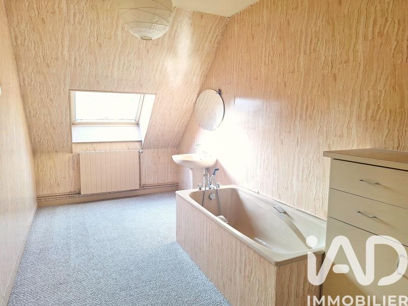 Maison - 225 m² - 7 pièces