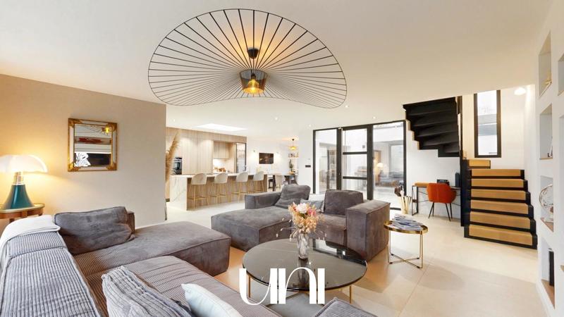 Maison - 165 m² - 5 pièces