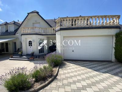 Demeure - 203 m² - 7 pièces