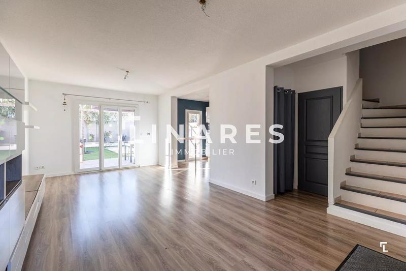 Maison - 92 m² - 4 pièces