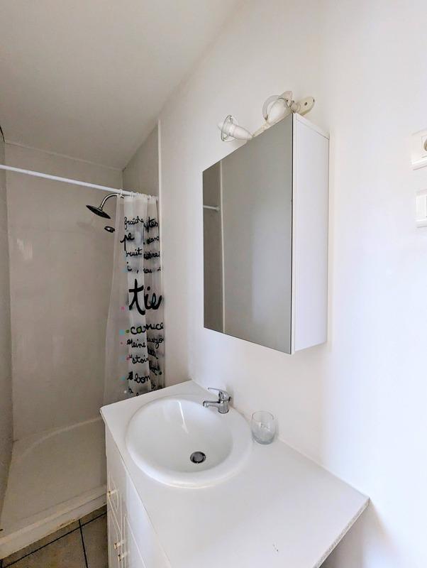 Propriété - 330 m² - 11 pièces