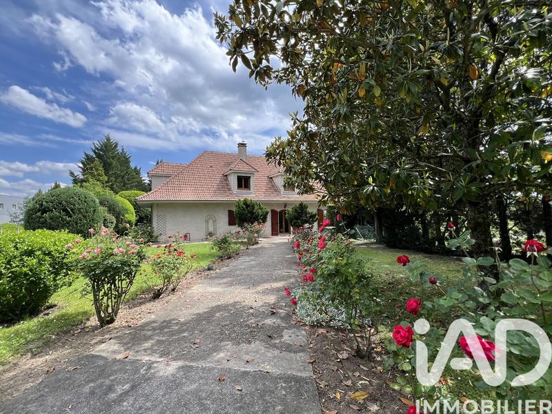 Maison - 274 m² - 6 pièces