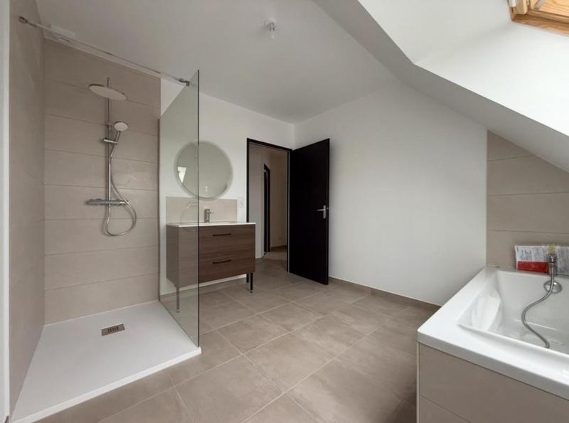 Maison - 111 m² - 5 pièces