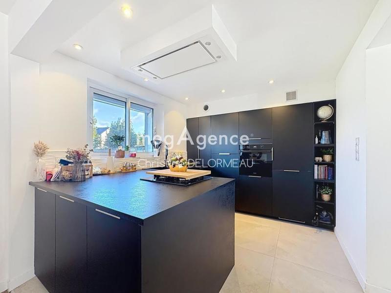 Maison - 94 m² - 5 pièces