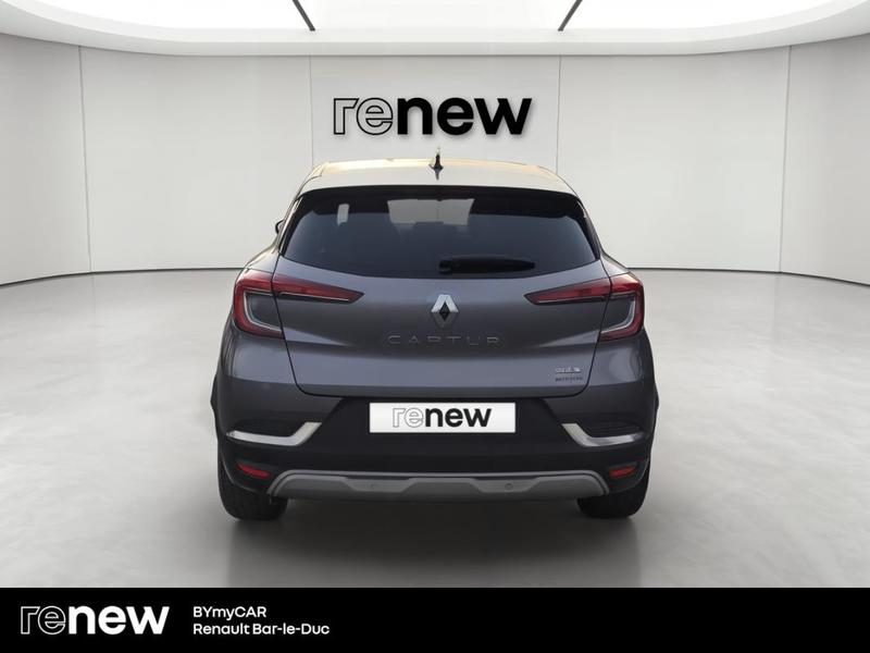 Renault Captur E-Tech Plug-in 160 Intens