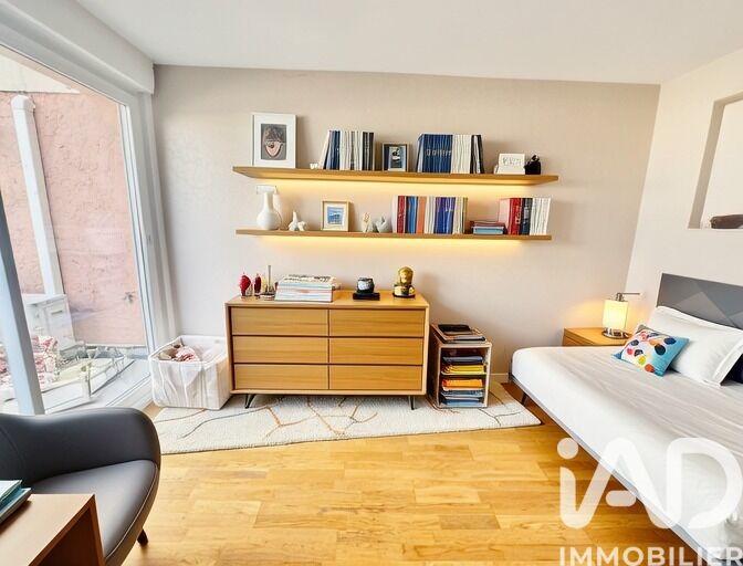 Appartement - 146 m² - 6 pièces