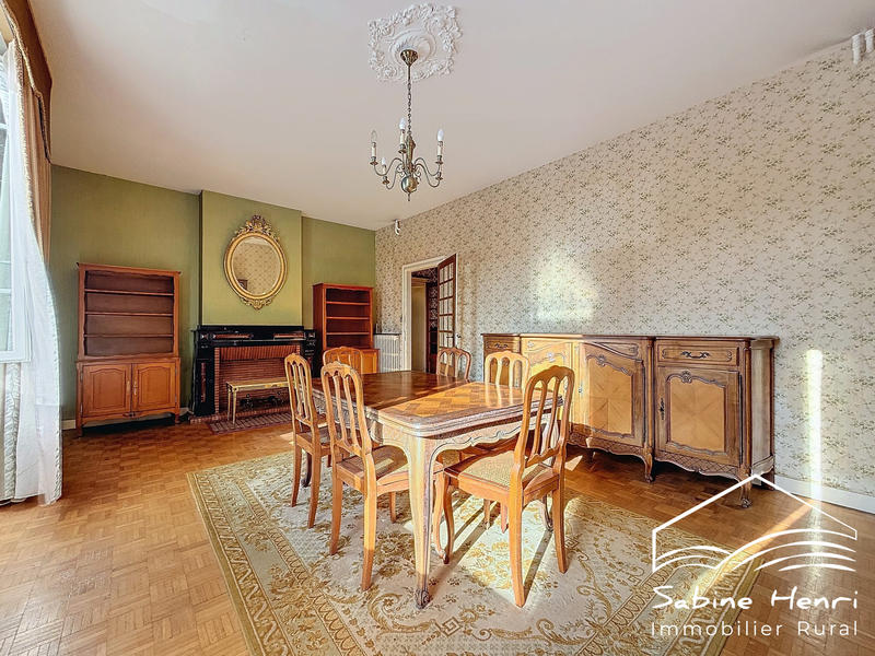 Maison ancienne - 215 m² - 8 pièces