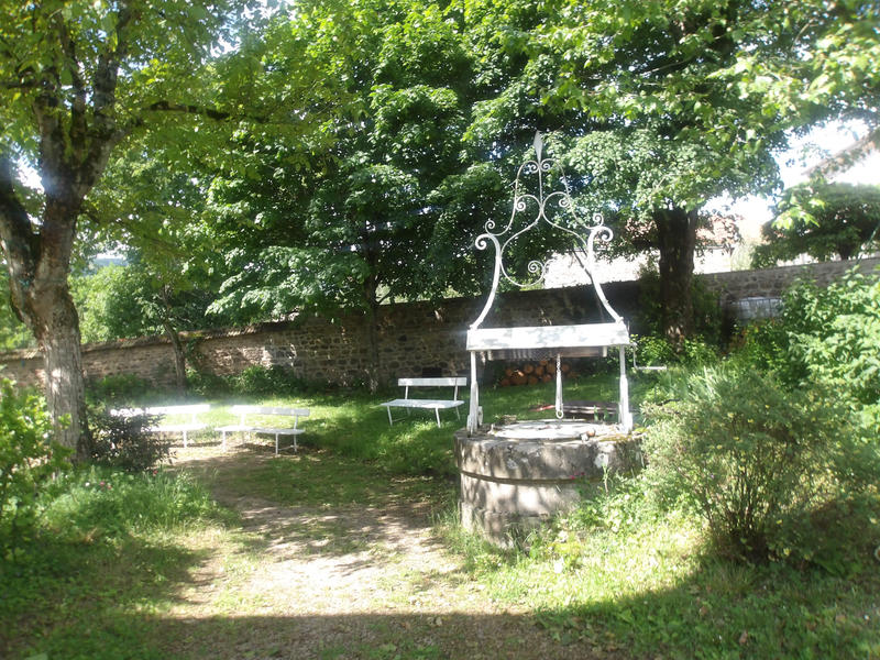 Propriété - 250 m² - 12 pièces