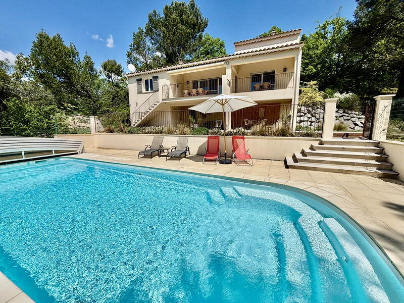 Villa - 153 m² - 7 pièces