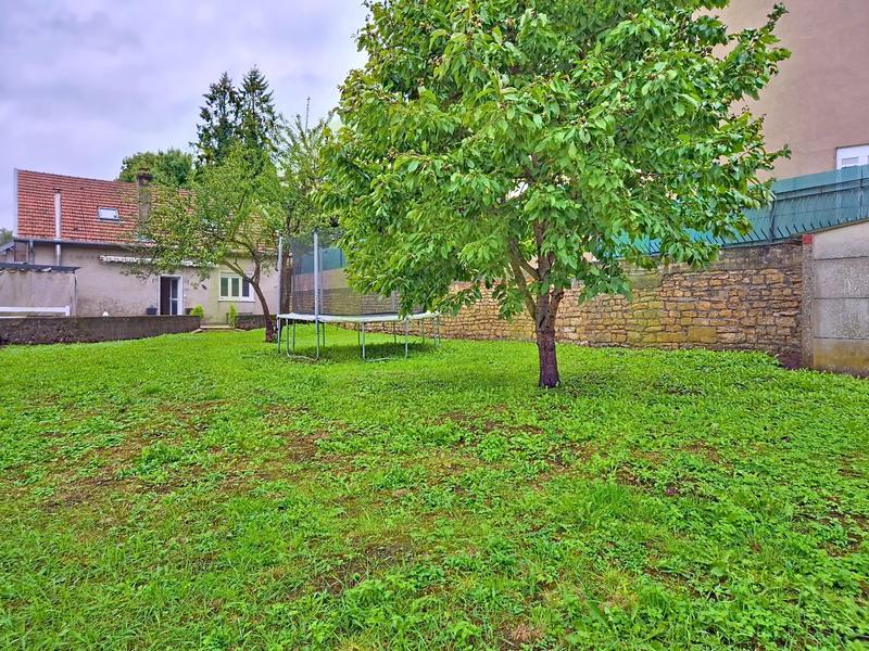 Maison - 111 m² - 7 pièces