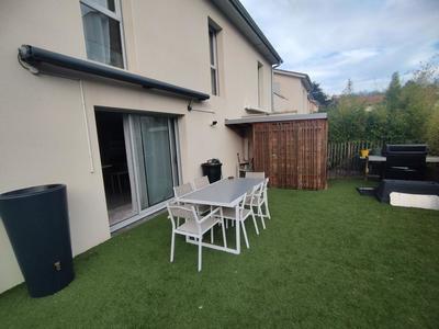 Maison - 99 m² - 4 pièces