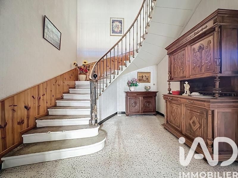 Maison - 253 m² - 8 pièces