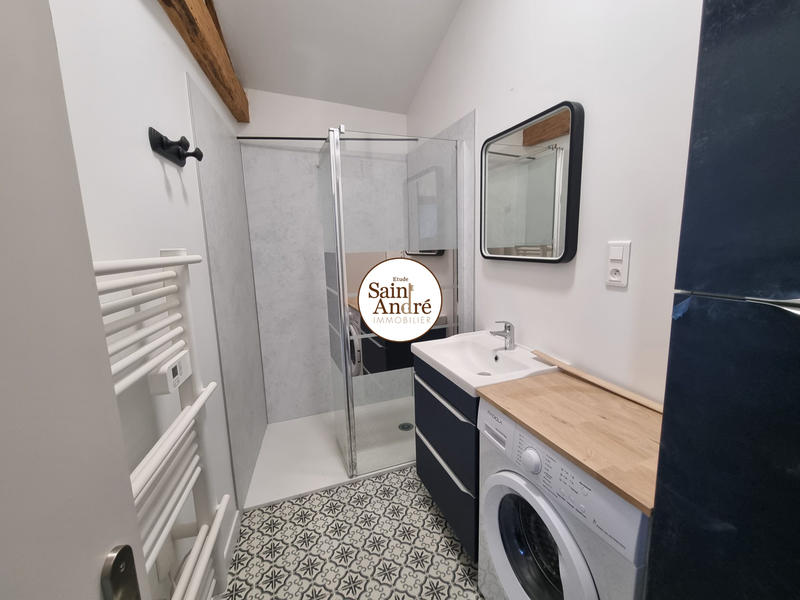 Maison - 256 m² - 8 pièces