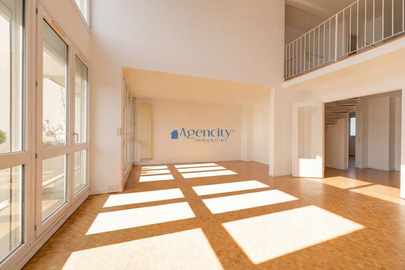 Duplex - 122 m² - 6 pièces