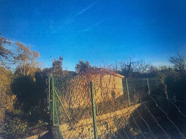 Terrain constructible - 887 m²