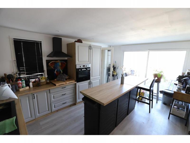 Maison - 122 m² - 8 pièces