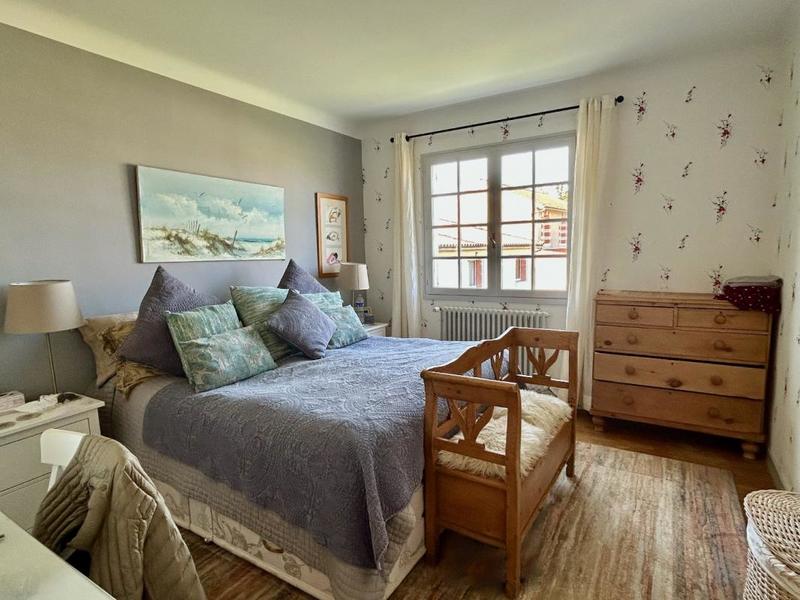 Propriété - 280 m² - 15 pièces