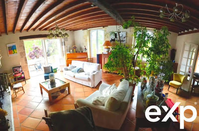 Maison - 343 m² - 8 pièces