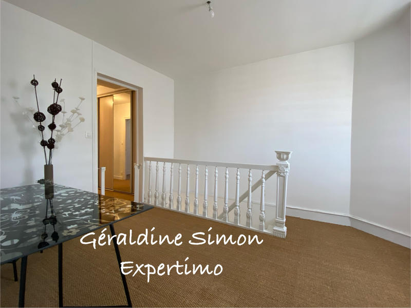 Maison - 210 m² - 7 pièces