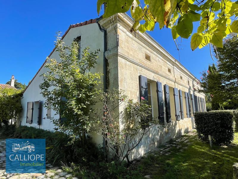 Propriété - 385 m² - 14 pièces