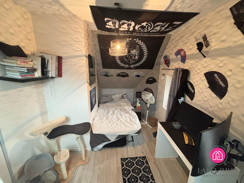 Maison - 110 m² - 6 pièces