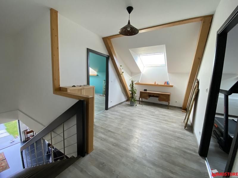 Maison - 220 m² - 7 pièces