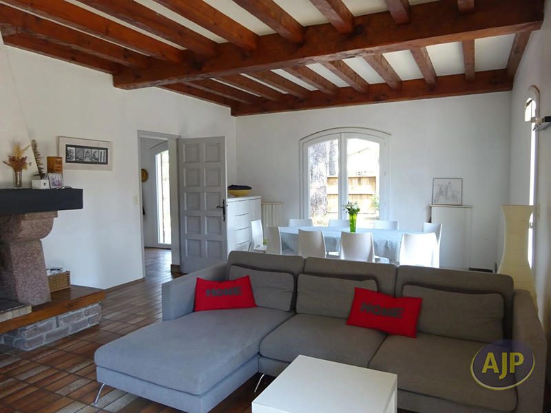 Maison - 230 m² - 7 pièces