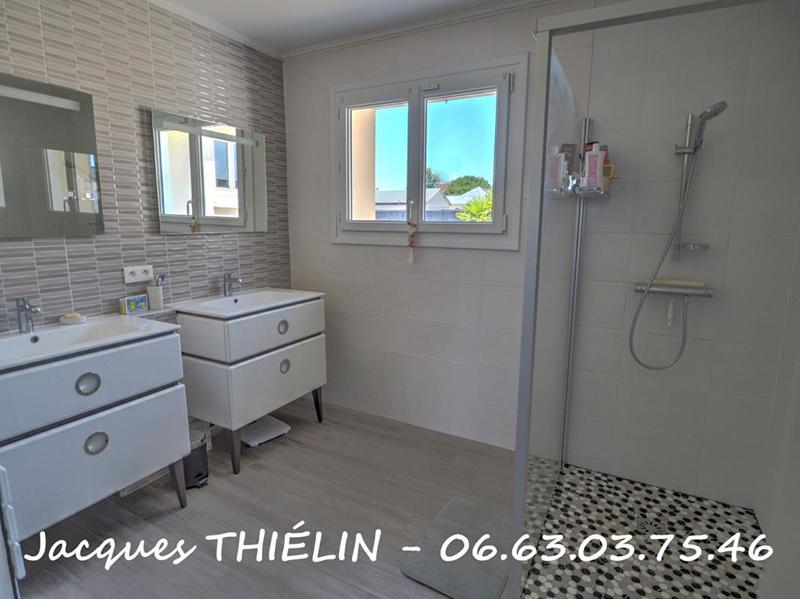 Maison - 295 m² - 12 pièces