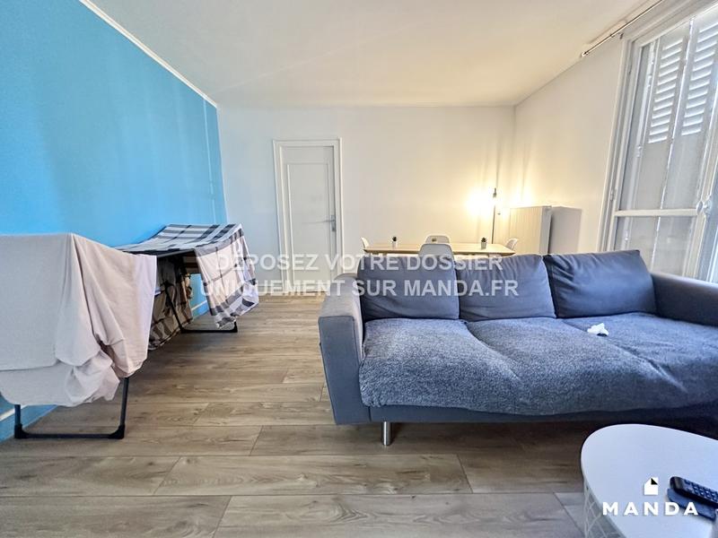 Chambre - 9 m² - 5 pièces