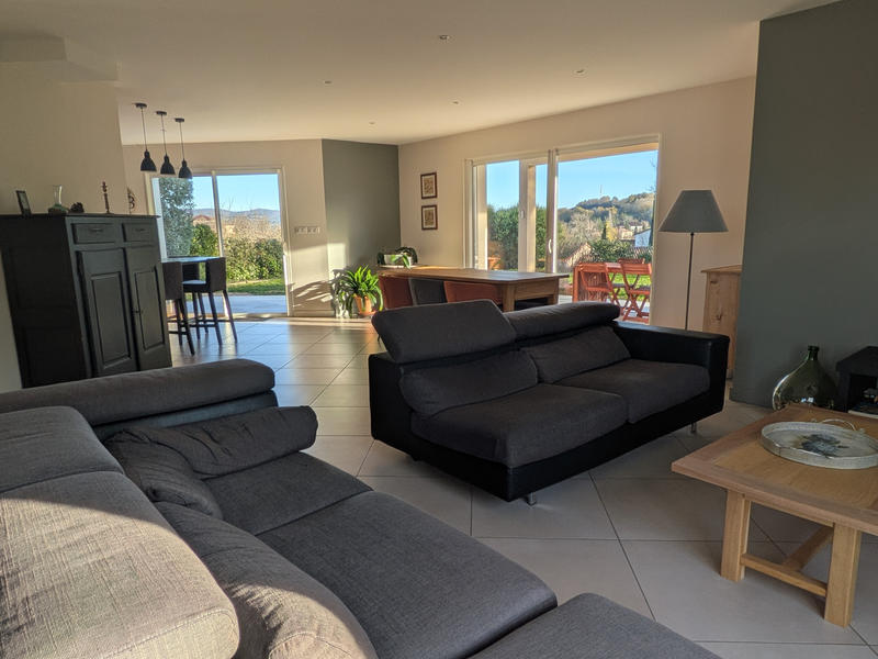 Villa - 201 m² - 6 pièces