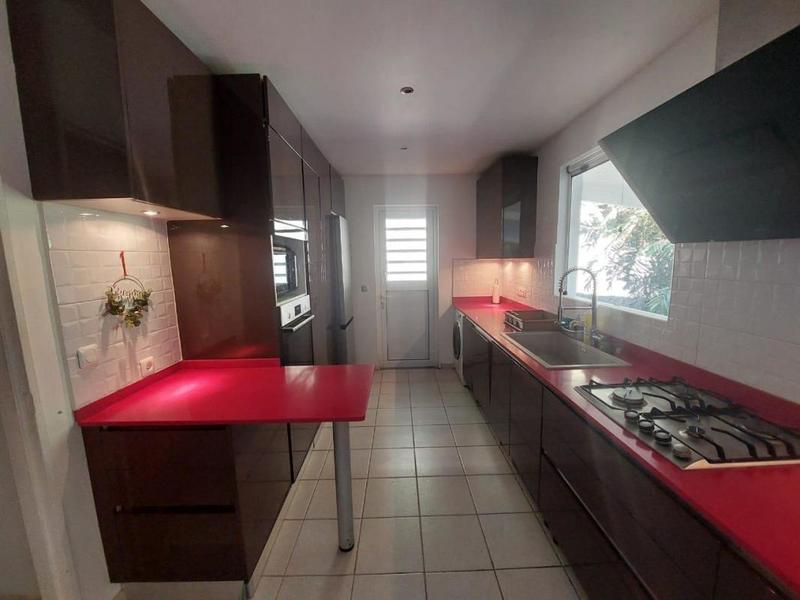 Maison - 1 m² - 4 pièces