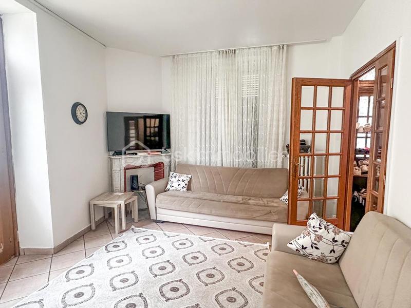 Immeuble - 216 m² - 11 pièces