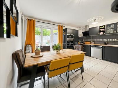 Pavillon - 80 m² - 4 pièces