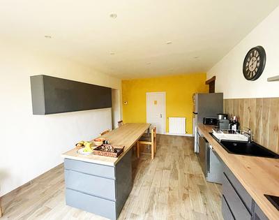 Maison - 358 m² - 12 pièces