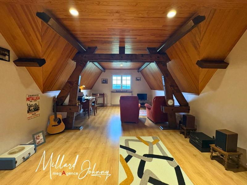 Maison - 198 m² - 6 pièces