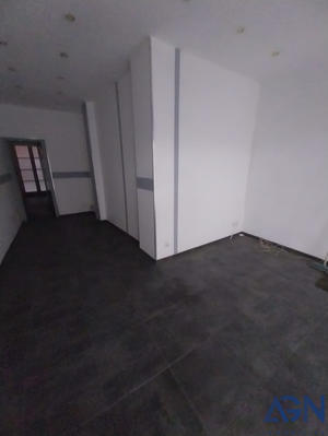 Local commercial - 30 m² - 3 pièces