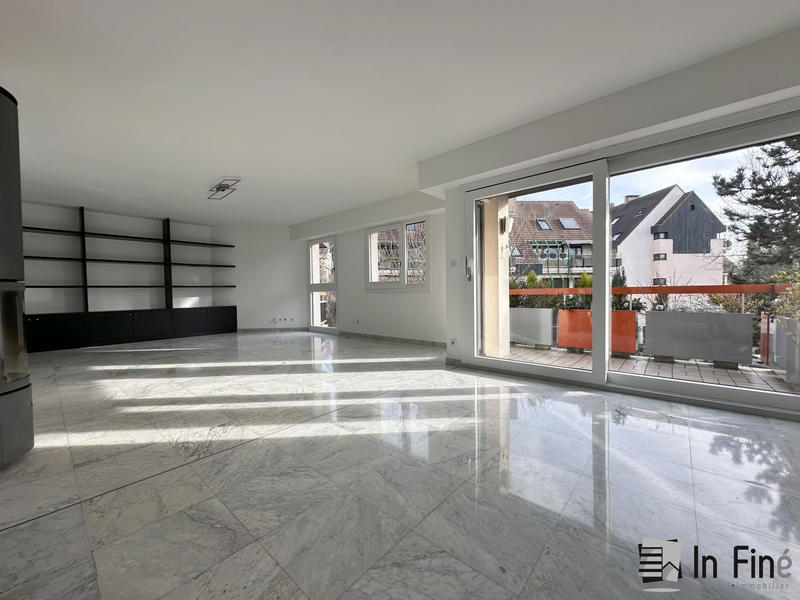 Appartement - 155 m² - 6 pièces