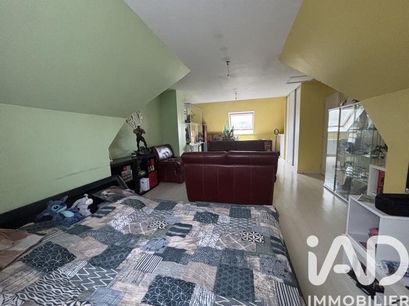 Maison - 180 m² - 8 pièces