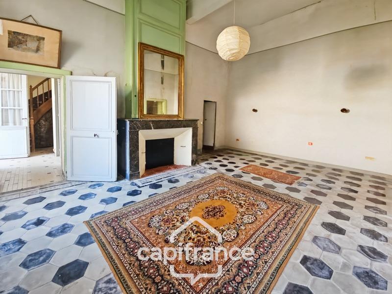 Maison - 275 m² - 6 pièces