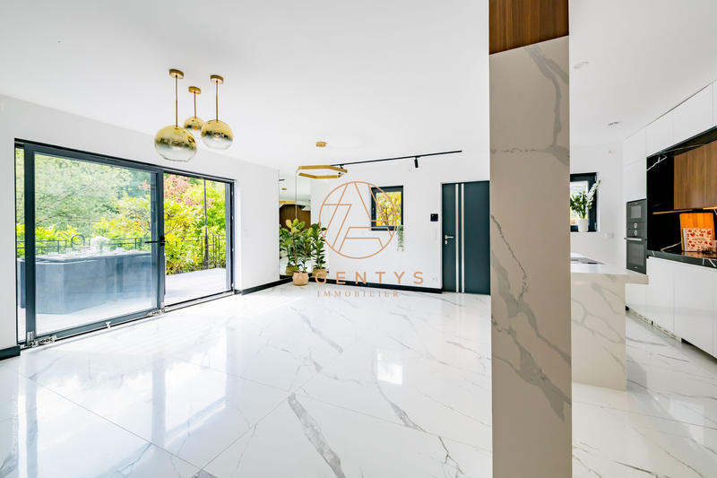 Maison contemporaine - 120 m² - 6 pièces