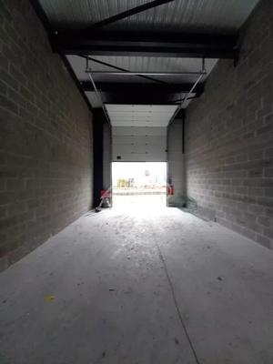 Entrepôt - 158 m² - 3 pièces